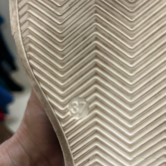 Miz Mooz sneaker booty combo - size 37, worn 1x - Picture 5 of 7